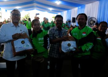 Seribu Driver Ojol di Tangerang Dapat Paket Pangan Murah