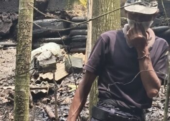 Berbulan-Bulan Warga Sindang Mulya Lebak Diteror Bau Limbah Ayam