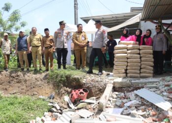 6 Rumah Terdampak Bencana Longsor di Cisoka