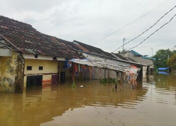 Cidurian Meluap, 202 KK di Taman Cikande Terendam Banjir