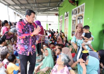 Bupati Tangerang Salurkan Bantuan untuk Korban Banjir di Pakuhaji