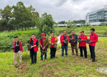 PDIP Kabupaten Tangerang Ikut Aksi Serentak Tanam Pohon Hingga Tebar Ikan