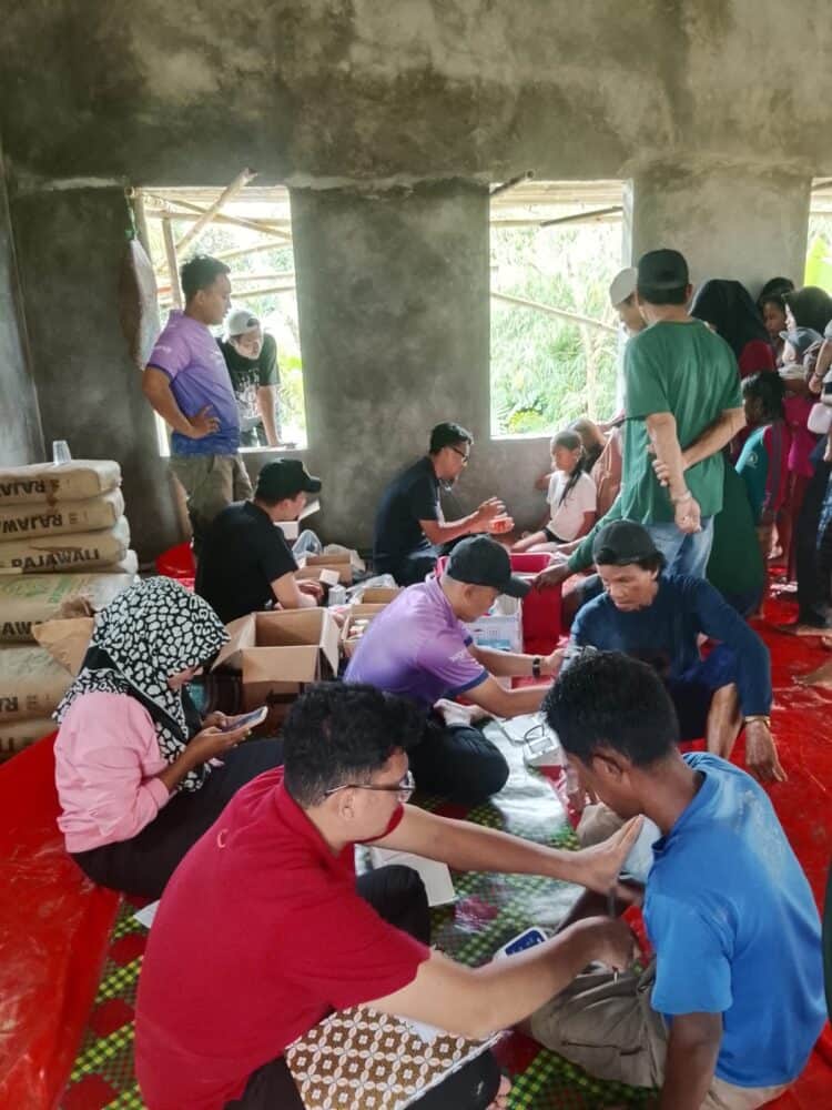 Pengobatan gratis di Desa Idaman, Kecamatan Patia, Kabupaten Pandeglang, Jumat (23/1/2026). (ISTIMEWA)