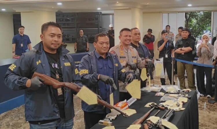 50 Senpi Ilegal Beredar, Pabrik Rumahan Disikat