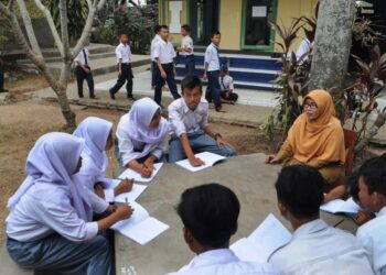 Fokus Pembelajaran, Penggunaan Gadget di Lingkungan Sekolah Kabupaten Tangerang Dibatasi