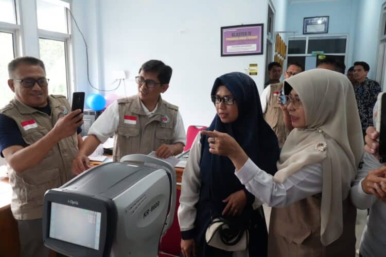 Bupati Pandeglang Raden Dewi Setiani, hadiri Peringatan Hari Kanker Sedunia tingkat Kabupaten Pandeglang, yang digelar di Kecamatan Mekarjaya, Kamis (5/2/2026). (ISTIMEWA)