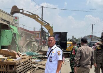 Kejari Dampingi Eksekusi Pengosongan Lahan 1.003 Meter di Situ Gadung