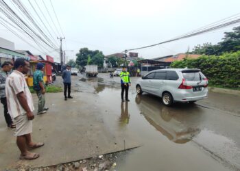 Hindari Lubang, Siswi SMA Tewas Tersenggol Truk Molen di Pasar Kemis