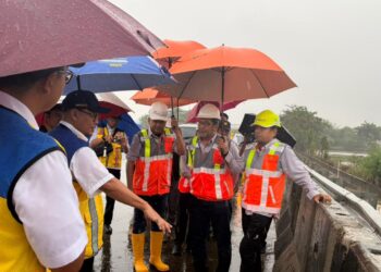 Pengelola jalan tol Tangerang-Merak PT Astra Tol, melakukan tinjauan lokasi. (ISTIMEWA)