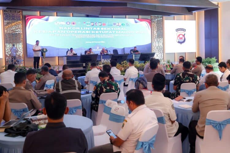 RAKOR – Jajaran Polda Banten bersama stakeholder, melaksanakan Rapat Koordinasi (Rakor) persiapan menghadapi arus mudik dan balik lebaran 2026, Rabu (25/2/2026). (ISTIMEWA)