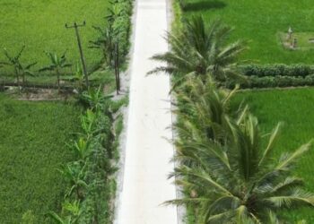 SELESAI DIBANGUN : Salah satu ruas jalan di Kabupaten Pandeglang selesai dibangun Pemprov Banten melalui program Bang Andra. (ISTIMEWA)