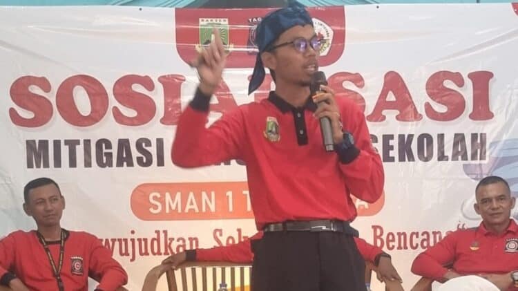 Anggota Taruna Siaga Bencana (Tagana) Kabupaten Serang, Amin Nazili, mengeluhkan soal insentif sepanjang tahun 2025 yang tidak pernah diterimanya. (ISTIMEWA)