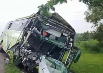 Sopir Bus Asal Mauk Tewas, Rombongan Wisata Celaka di Tol Cipali
