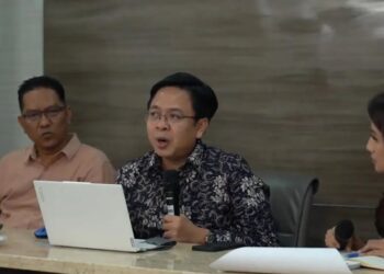 burhanuddin muhtadi survei indikator politik