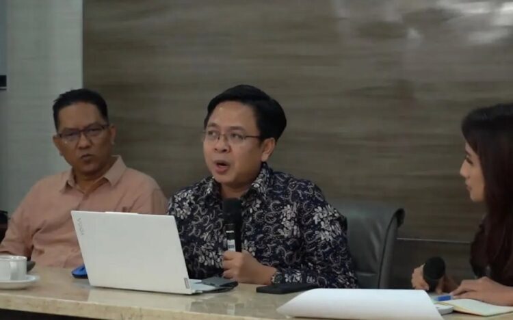 burhanuddin muhtadi survei indikator politik