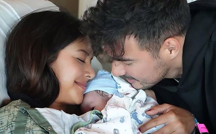 Selamat! Aurelie Moeremans Melahirkan Bayi Laki-Laki