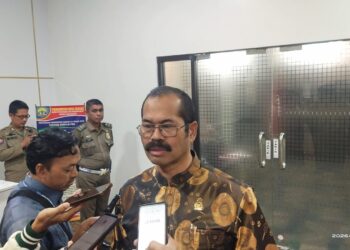 Anggota Komisi X DPR RI, Furtasan Ali Yusuf, sedang memberikan keterangan pers. (ISTIMEWA)
