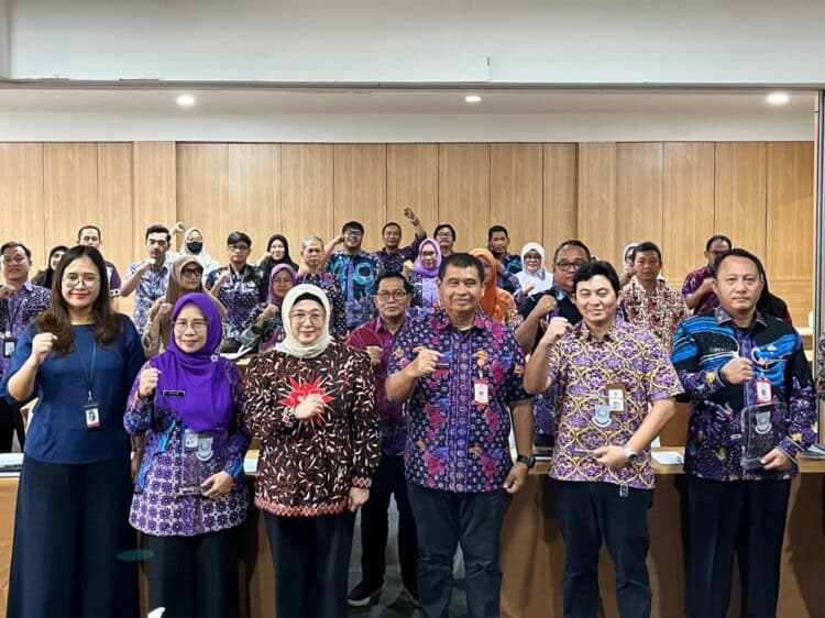 HIGH LEVEL MEETING: Wakil Bupati Tangerang Intan Nurul Hikmah saat membuka High Level Meeting Tim Percepatan dan Perluasan Digitalisasi Daerah (TP2DD) Kabupaten Tangerang di Hotel Lemo, Kecamatan Kelapa Dua, Kamis (12/3/2026). (ADITYA/SATELIT NEWS)