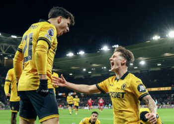Liverpool Tersandung Lagi di Menit Akhir