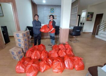 Distribusi Nasi Bungkus Dikebut Untuk Sahur-Buka Puasa Warga Terdampak Banjir di Kota Tangerang