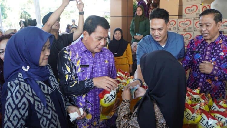 Sinar Mas Land Gelar Bazar Minyak Goreng Murah Untuk 7.500 Warga