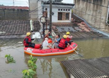Banjir Kembali Rendam Kota Tangerang, Tanggul Jebol dan Warga Mengungsi