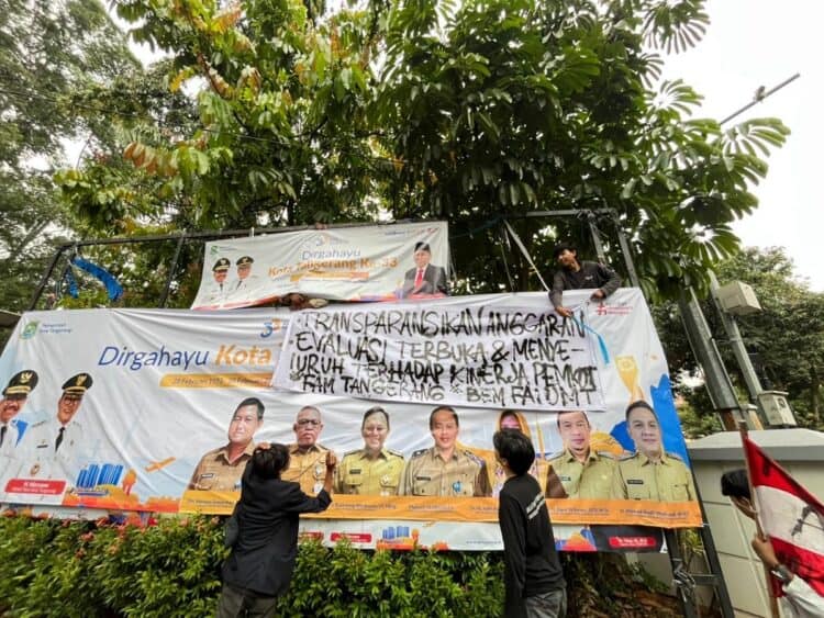 Mahasiswa Kembali Gelar Aksi di Puspem Kota Tangerang, Kritisi Program 3G hingga Banjir