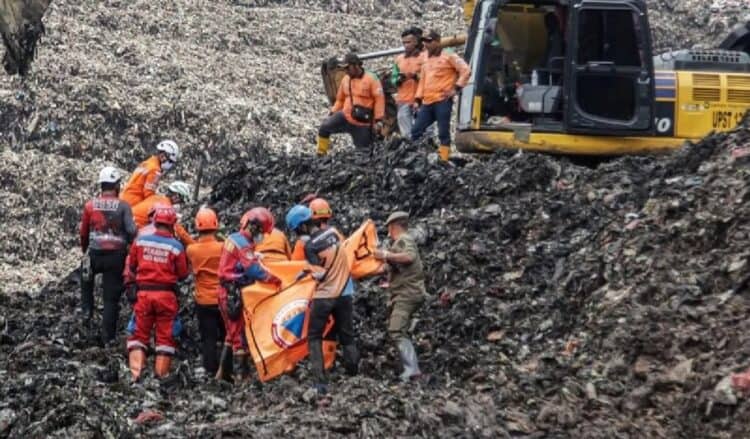 Longsor Gunungan Sampah Bantargebang, 5 Jasad Ditemukan