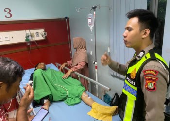 Sepeda Motor "Adu Banteng" di Alam Sutera, Satu Pengemudi Tak Sadarkan Diri