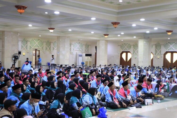 393 Calhaj Kabupaten Tangerang dalam Kloter Kelima Resmi Diberangkatkan