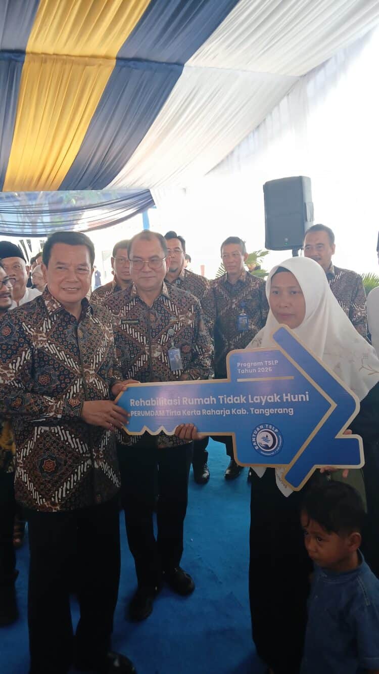 Rayakan HUT ke-50, Perumdam TKR Gelar Bakti Sosial