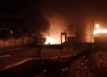 Korsleting Mesin Diduga Picu Kebakaran Industri Diesel di Pasar Kemis, Kerugian Capai Rp150 Juta
