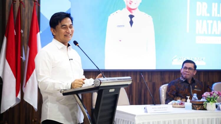 MEMBERIKAN ARAHAN : Wagun Banten Achmad Dimyati Natakusumah memberikan arahan. (ISTIMEWA)