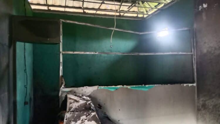 Kondisi rumah Wakil Ketua DPRD Kabupaten Serang, pasca peristiwa kebakaran, Selasa (28/4/2026). (ISTIMEWA)
