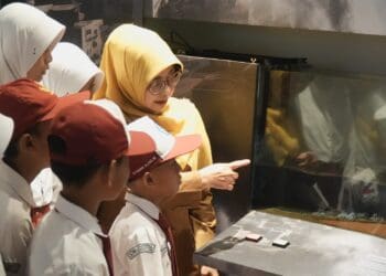 LAUNCHING - Bupati Pandeglang Raden Dewi Setiani, melaunching Pusat Informasi Geologi (PIG) Kabupaten Pandeglang, Senin (4/5/2026). (ISTIMEWA)