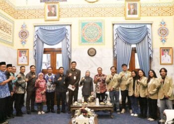 Bupati Serang Ratu Rachmatuzakiyah, menerima peserta Kuliah Kerja Nyata-Pembelajaran Pemberdayaan Masyarakat (KKN-PPM) Mahasiswa Universitas Gadjah Mada (UGM) Yogyakarta, di Pendopo Bupati, Kamis (7/5/2026). (ISTIMEWA)