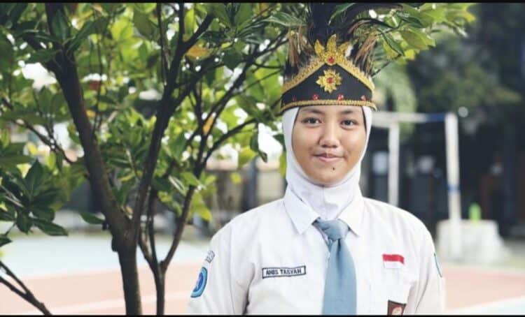 Anis Tasyah, Siswi Kelas X SMAN 14 Kota Tangerang yang dikenal pandai berbahasa Rusia, terpilih sebagai calon anggota Pasukan Pengibar Bendera Pusaka (Paskibraka) Provinsi Banten Tahun 2026. (ISTIMEWA)