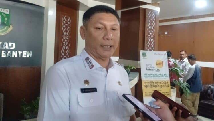MEMBERIKAN KETERANGAN : Sekda Banten Deden Apriandhi, memberikan keterangan terkait rencana perubahan tarif pajak MBLB. (ISTIMEWA)