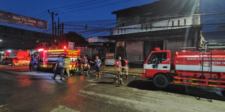 Toko Variasi Mobil di Sepatan Hangus, Kerugian Rp800 Juta