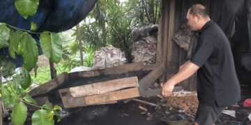Jelang Iduladha, Omzet Produsen Arang Batok Kelapa di Tangsel Naik 50 Persen