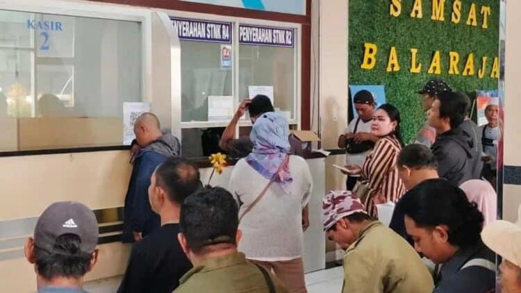 Dikeluhkan, Kebijakan Bayar PKB Tanpa KTP Pertama Di Banten Diduga Rawan Pungli