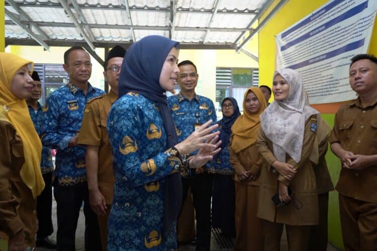 Satu Tahun Zakiyah–Najib, 3.118 Siswa dan 253 Guru Terima Beasiswa