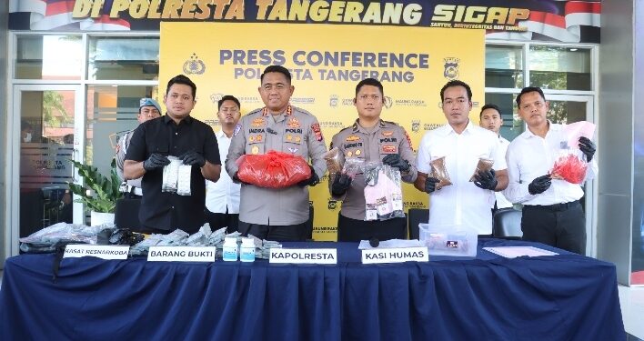 Berbekal Bungkus Ayam Goreng dan Pemeriksaan HP, Polresta Tangerang Bongkar Jaringan Narkotika Sintetis Jakarta-Tangerang