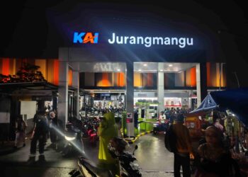 Gangguan LAA Lumpuhkan Perjalanan KRL hingga 3 Jam, Layanan Berangsur Normal