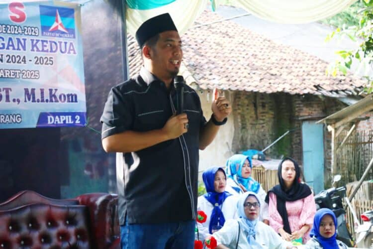 Ketua Fraksi Demokrat DPRD Kabupaten Serang Azwar Anas. (ISTIMEWA)