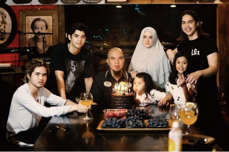 Al, El, dan Dul Kompak Kirim Doa di Momen Perayaan Ulang Tahun Ahmad Dhani