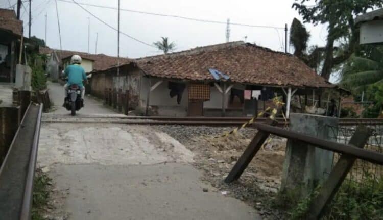 KAI Ambil Alih 7 Perlintasan Tanpa Palang di Lebak