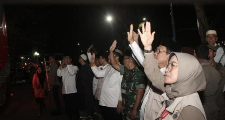 Dua Kloter Jemaah Haji Lebak Diberangkatkan, Ini Pesan Wabup Amir