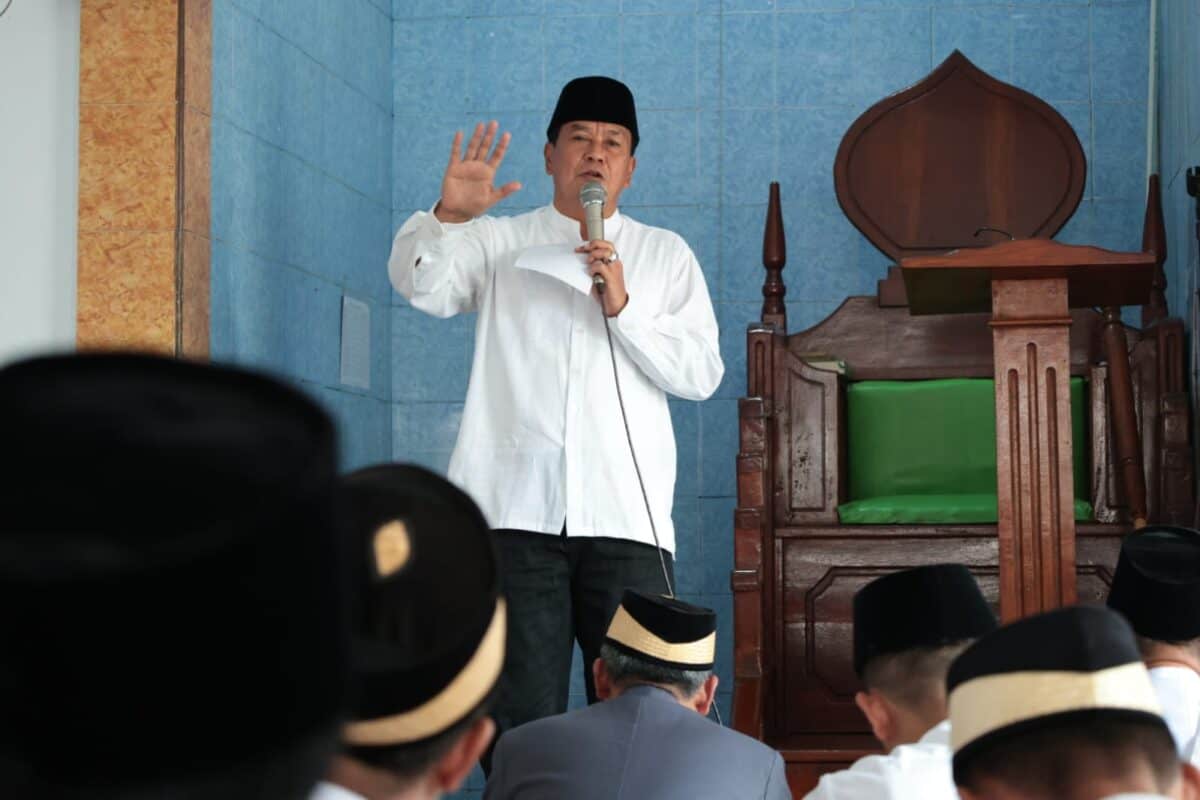 Jumling di Cisauk, Bupati Tangerang Ajak Warga Jadikan Masjid Benteng Sosial