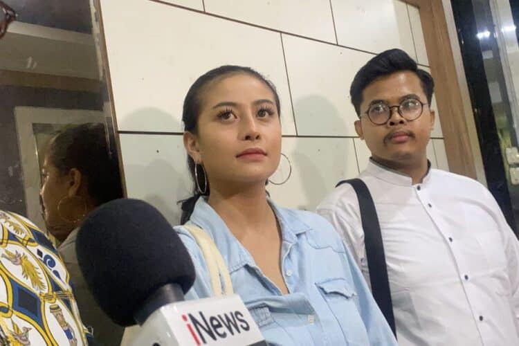 Kepada Polisi, Awkarin Kembalikan Uang Saku dari Hanania Travel